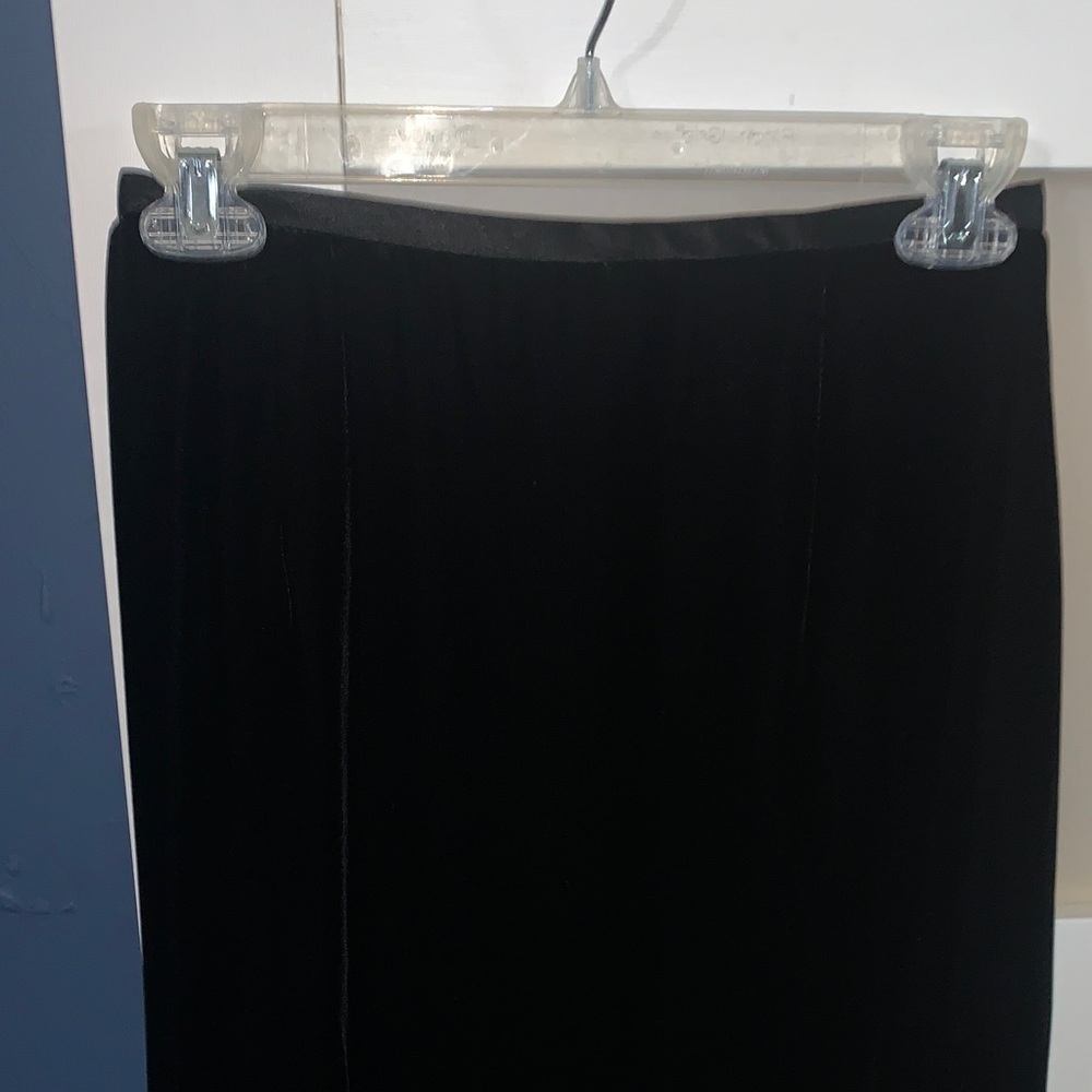 Ann Taylor Classic Black Pencil Skirt - Picture 4 of 6